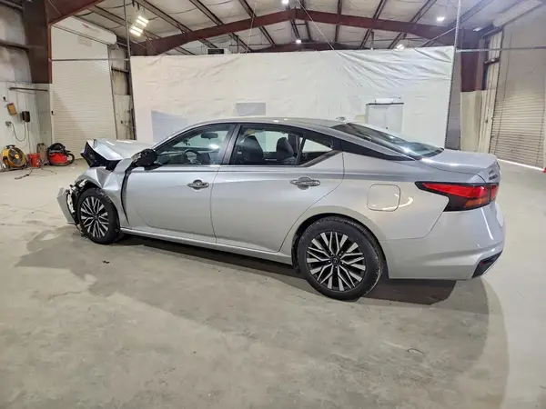 1N4BL4DV9PN374686 2023 NISSAN ALTIMA - Image 2