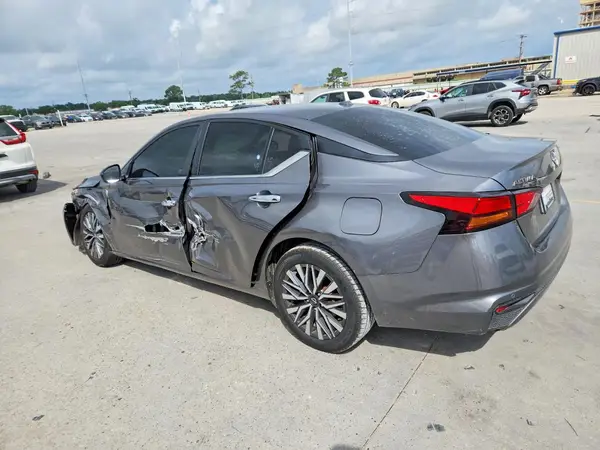 1N4BL4DV9PN393674 2023 NISSAN ALTIMA - Image 2