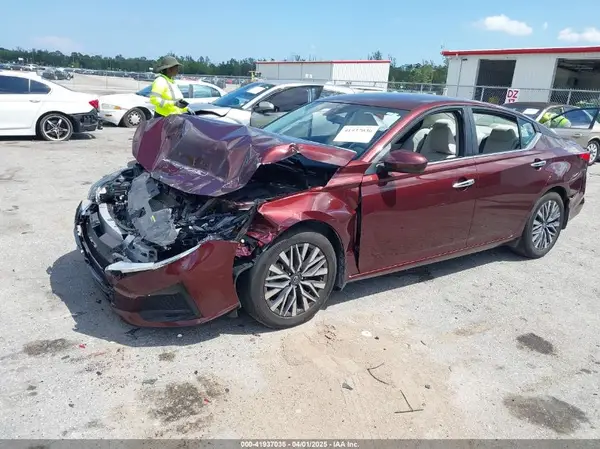 1N4BL4DV9PN415642 2023 NISSAN ALTIMA - Image 2