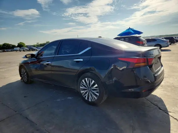 1N4BL4DV9RN349371 2024 NISSAN ALTIMA - Image 2