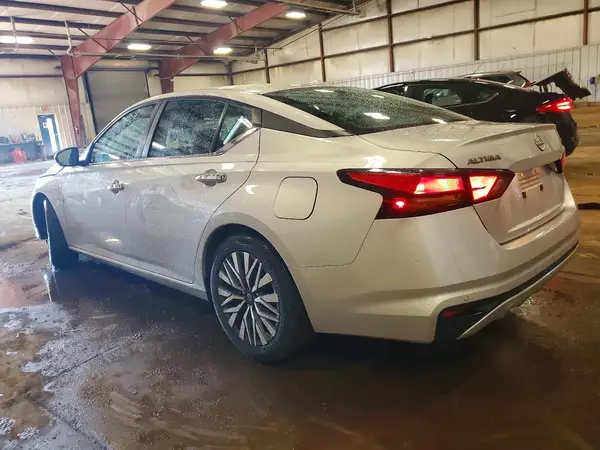 1N4BL4DV9RN375338 2024 NISSAN ALTIMA - Image 2