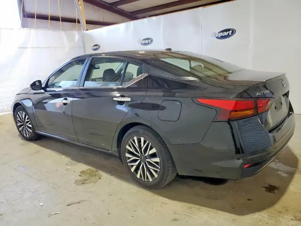 1N4BL4DV9RN377784 2024 NISSAN ALTIMA - Image 2