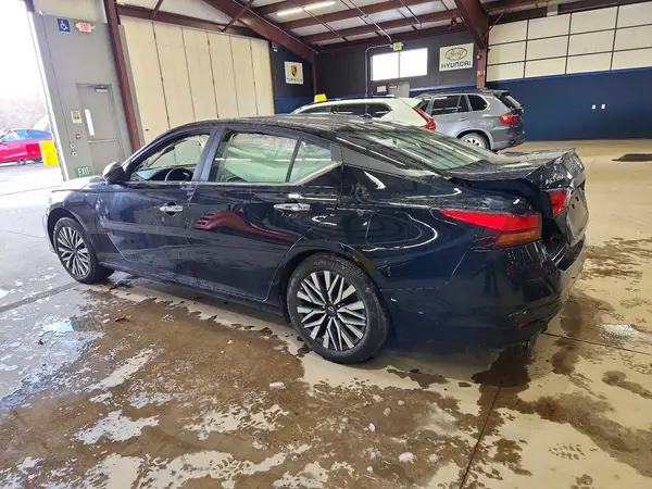 1N4BL4DV9RN378823 2024 NISSAN ALTIMA - Image 2