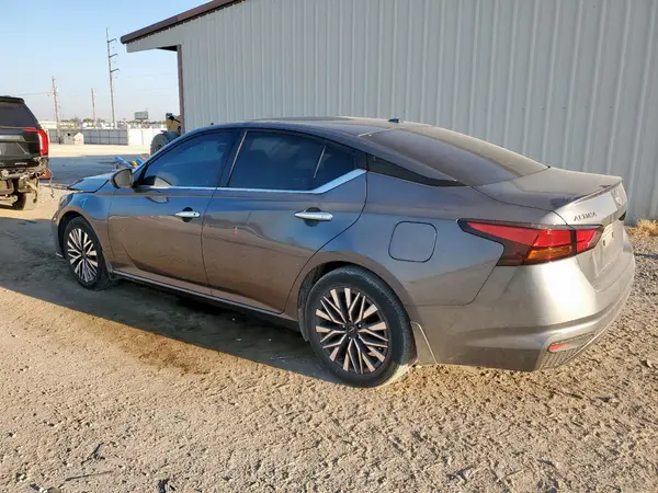 1N4BL4DV9RN379762 2024 NISSAN ALTIMA - Image 2