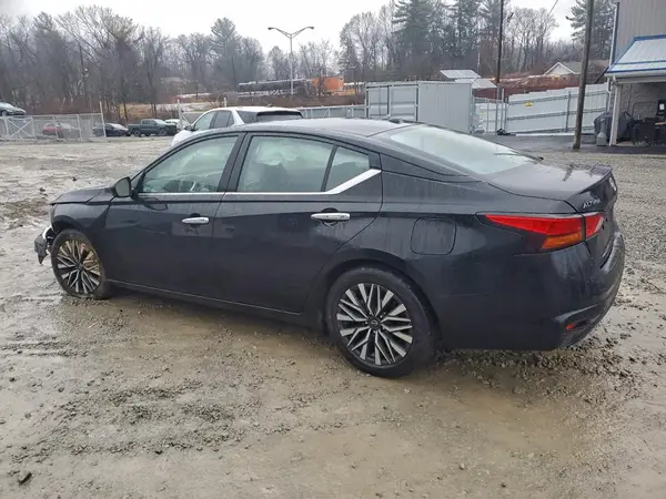 1N4BL4DV9RN383360 2024 NISSAN ALTIMA - Image 2
