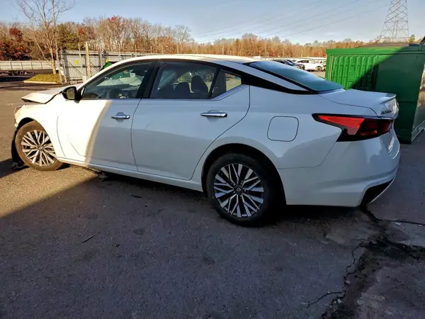 1N4BL4DV9RN387795 2024 NISSAN ALTIMA - Image 2