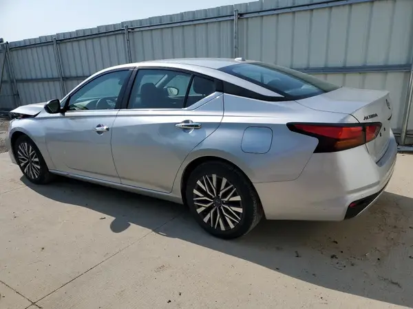 1N4BL4DV9RN390941 2024 NISSAN ALTIMA - Image 2