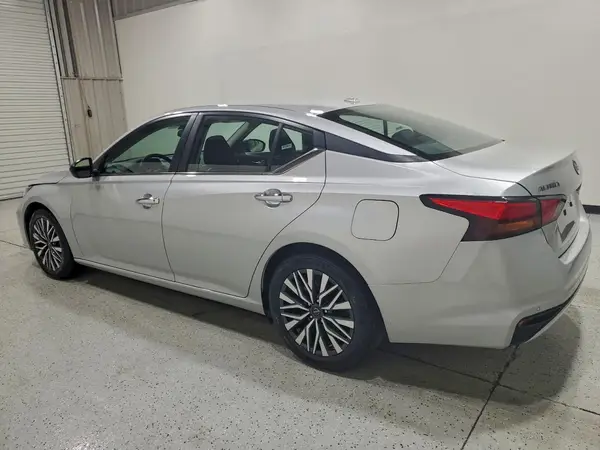 1N4BL4DV9RN392222 2024 NISSAN ALTIMA - Image 2