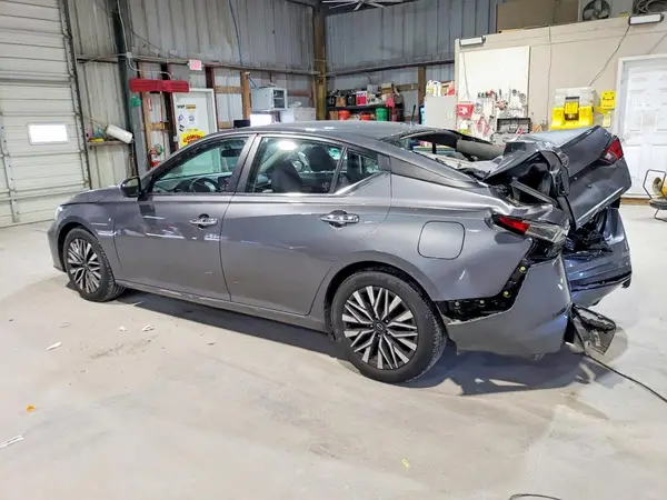 1N4BL4DV9RN393791 2024 NISSAN ALTIMA - Image 2