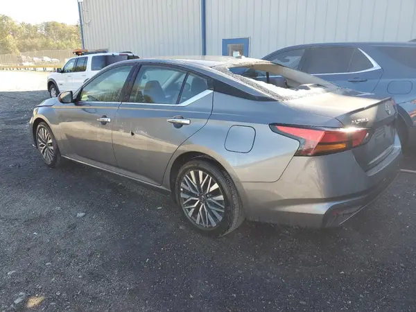 1N4BL4DV9RN410007 2024 NISSAN ALTIMA - Image 2