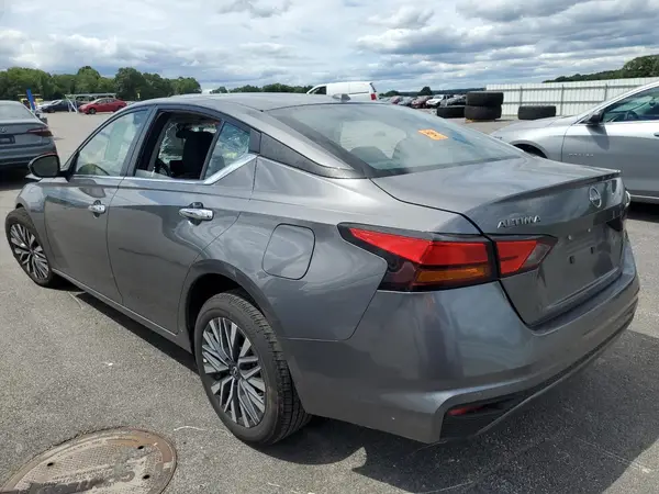 1N4BL4DV9RN422917 2024 NISSAN ALTIMA - Image 2