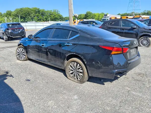 1N4BL4DV9RN430726 2024 NISSAN ALTIMA - Image 2