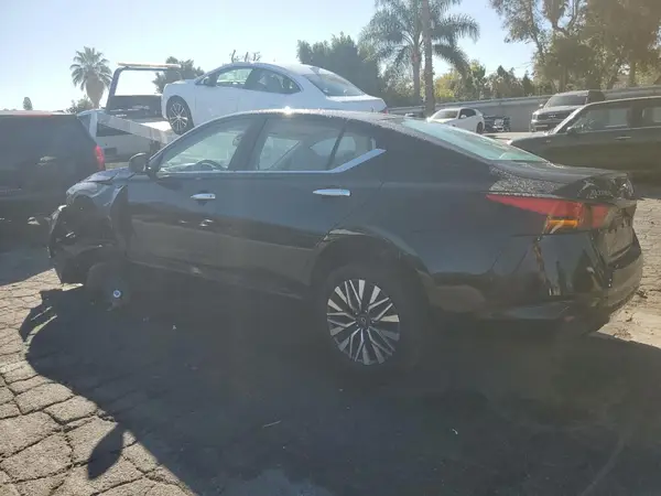1N4BL4DV9SN302802 2025 NISSAN ALTIMA - Image 2