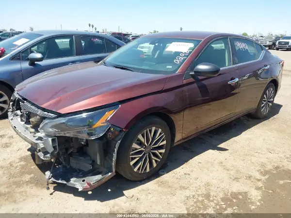 1N4BL4DV9SN305392 2025 NISSAN ALTIMA - Image 2