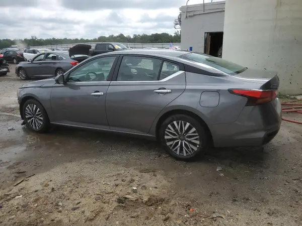 1N4BL4DV9SN318868 2025 NISSAN ALTIMA - Image 2