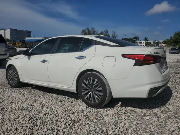 1N4BL4DV9SN319485 2025 NISSAN ALTIMA - Image 2