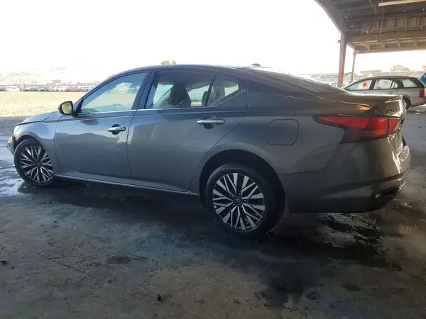 1N4BL4DV9SN321222 2025 NISSAN ALTIMA - Image 2