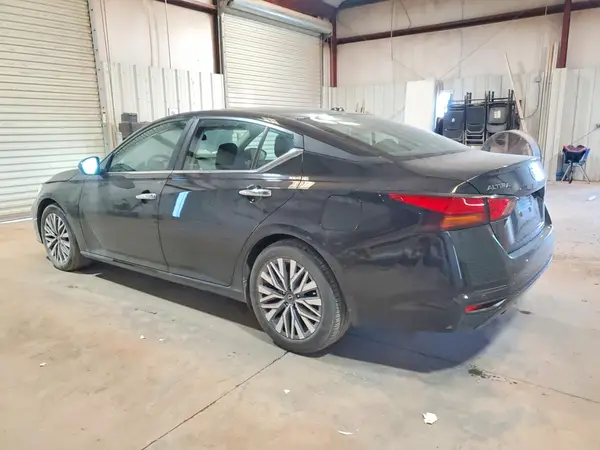 1N4BL4DV9SN321527 2025 NISSAN ALTIMA - Image 2