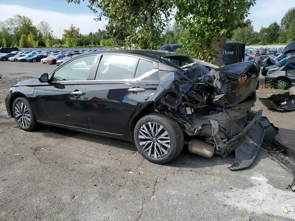 1N4BL4DV9SN323858 2025 NISSAN ALTIMA - Image 2