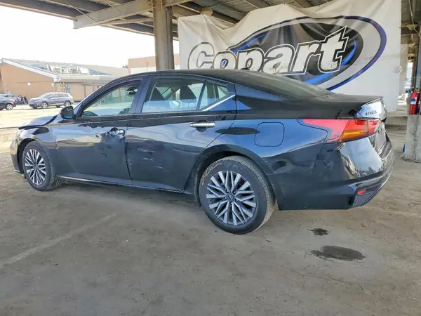1N4BL4DV9SN326355 2025 NISSAN ALTIMA - Image 2