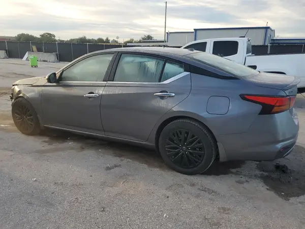 1N4BL4DV9SN334276 2025 NISSAN ALTIMA - Image 2