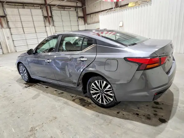1N4BL4DV9SN339803 2025 NISSAN ALTIMA - Image 2
