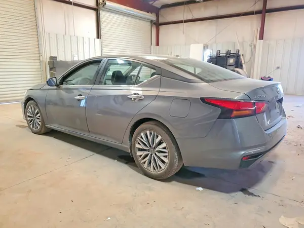 1N4BL4DV9SN349649 2025 NISSAN ALTIMA - Image 2