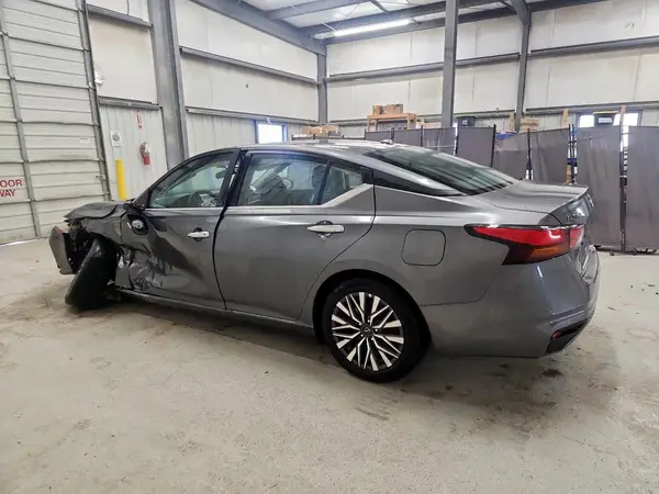 1N4BL4DV9SN350560 2025 NISSAN ALTIMA - Image 2