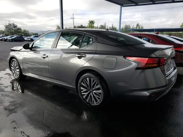 1N4BL4DV9SN350915 2025 NISSAN ALTIMA - Image 2