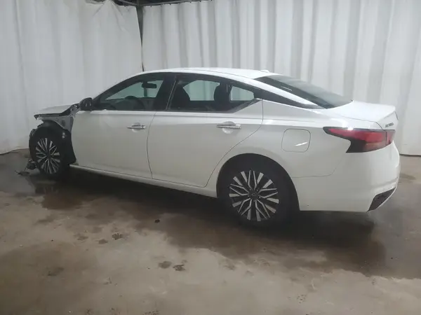 1N4BL4DV9SN356195 2025 NISSAN ALTIMA - Image 2