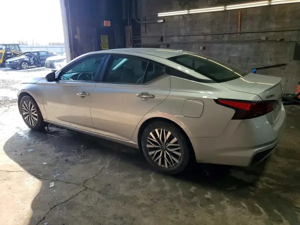 1N4BL4DV9SN357928 2025 NISSAN ALTIMA - Image 2