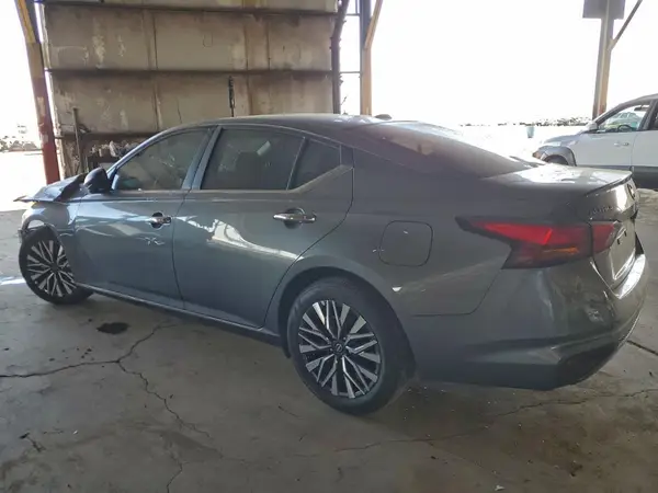 1N4BL4DV9SN369609 2025 NISSAN ALTIMA - Image 2