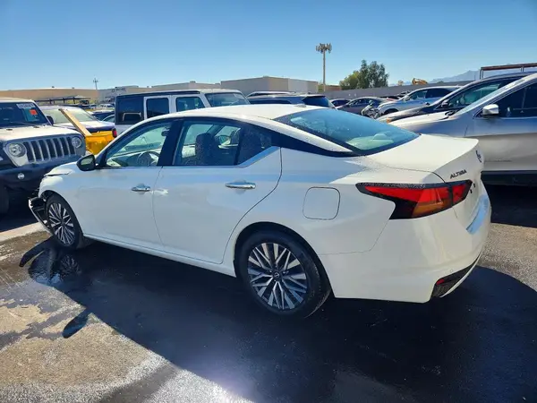 1N4BL4DV9SN371960 2025 NISSAN ALTIMA - Image 2
