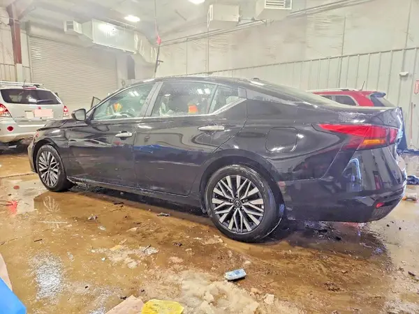 1N4BL4DV9SN376740 2025 NISSAN ALTIMA - Image 2