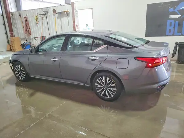 1N4BL4DV9SN382165 2025 NISSAN ALTIMA - Image 2