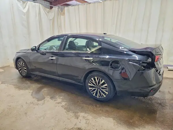 1N4BL4DV9SN382960 2025 NISSAN ALTIMA - Image 2