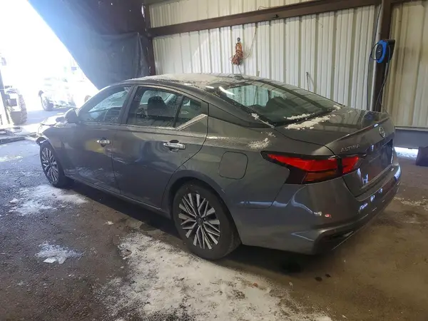 1N4BL4DV9SN384949 2025 NISSAN ALTIMA - Image 2
