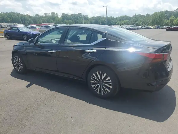 1N4BL4DV9SN385552 2025 NISSAN ALTIMA - Image 2