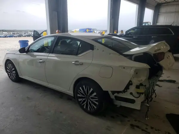 1N4BL4DV9SN386359 2025 NISSAN ALTIMA - Image 2