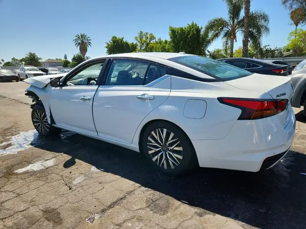 1N4BL4DV9SN399063 2025 NISSAN ALTIMA - Image 2