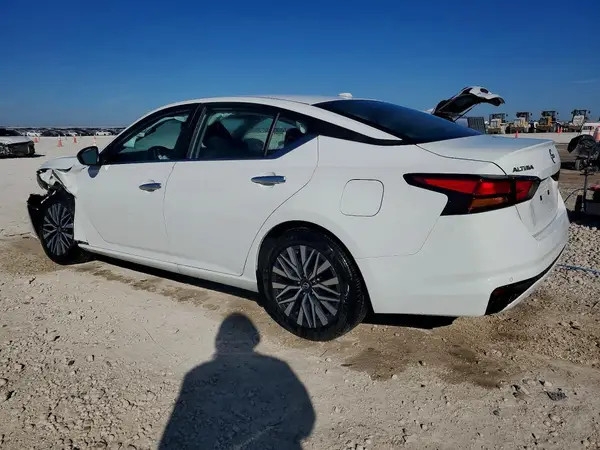 1N4BL4DV9SN399838 2025 NISSAN ALTIMA - Image 2
