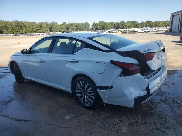 1N4BL4DV9SN400759 2025 NISSAN ALTIMA - Image 2