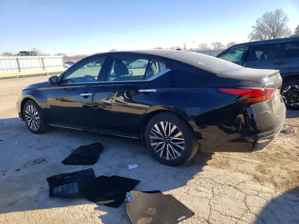 1N4BL4DV9SN402561 2025 NISSAN ALTIMA - Image 2