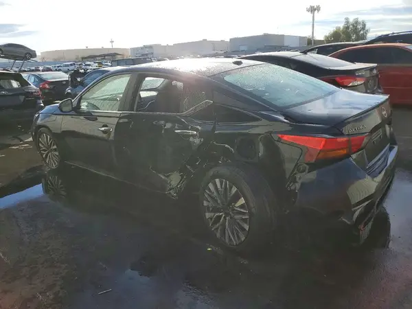 1N4BL4DV9SN402818 2025 NISSAN ALTIMA - Image 2