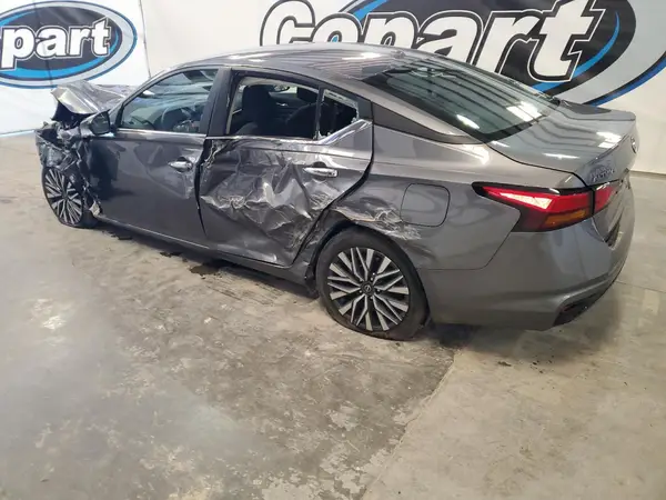 1N4BL4DV9SN403984 2025 NISSAN ALTIMA - Image 2