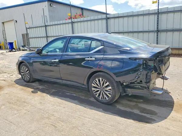 1N4BL4DV9SN416475 2025 NISSAN ALTIMA - Image 2