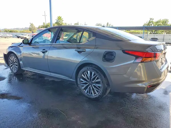 1N4BL4DV9TN321786 2026 NISSAN ALTIMA - Image 2