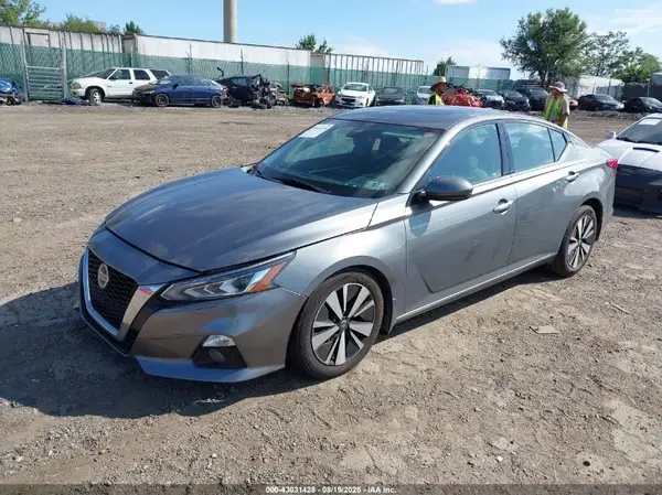 1N4BL4DVXKC104662 2019 NISSAN ALTIMA - Image 2