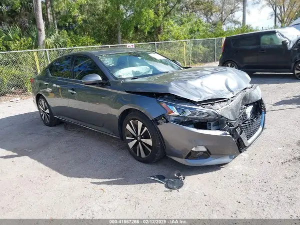 1N4BL4DVXKC120912 2019 NISSAN ALTIMA - Image 1