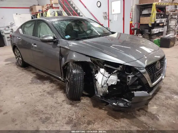 1N4BL4DVXMN396028 2021 NISSAN ALTIMA - Image 1